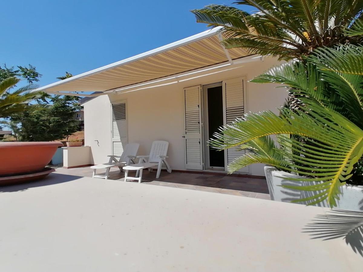 Casa Vacanze Villa Tropia Camastra Eksteriør billede