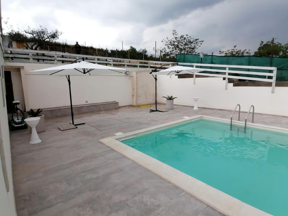 Casa Vacanze Villa Tropia Camastra Eksteriør billede