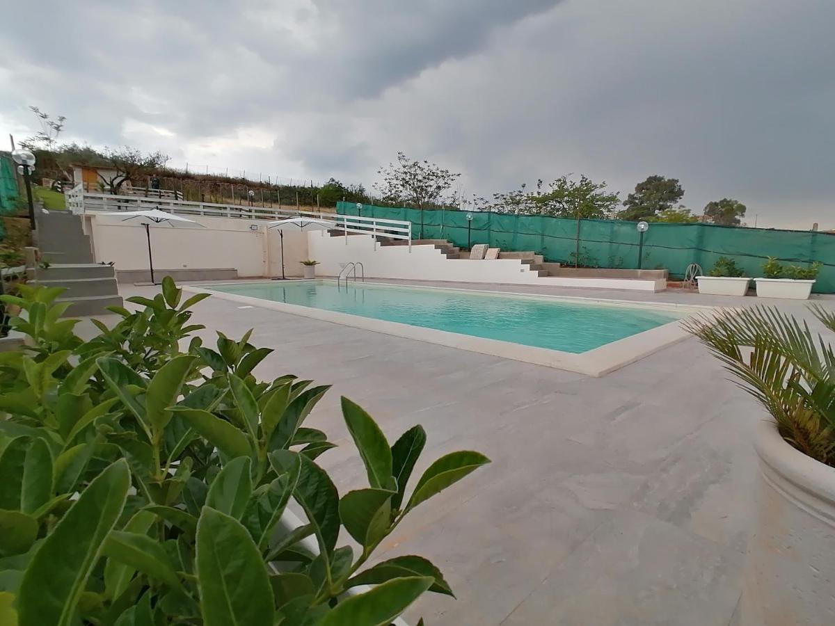 Casa Vacanze Villa Tropia Camastra Eksteriør billede