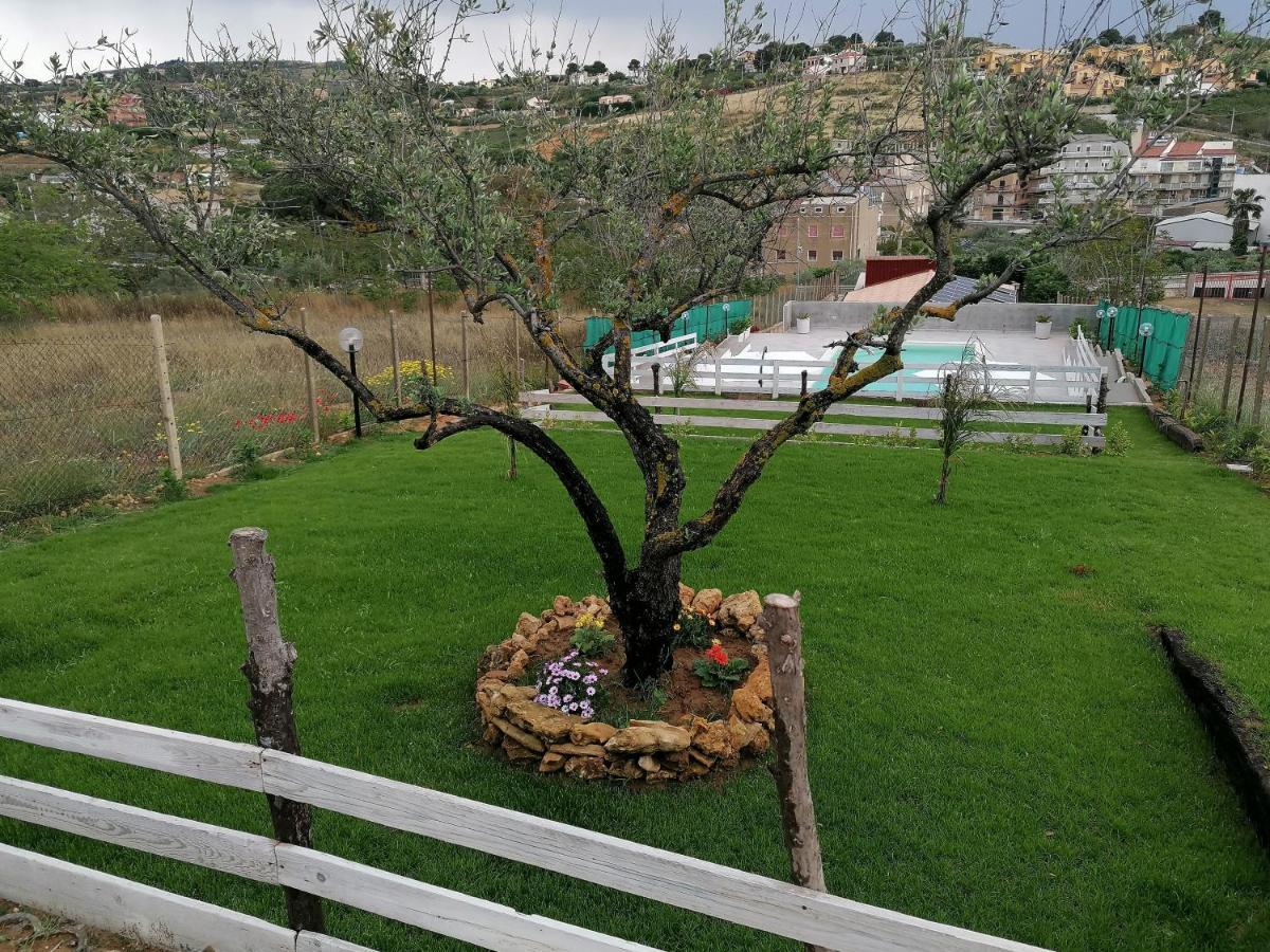 Casa Vacanze Villa Tropia Camastra Eksteriør billede
