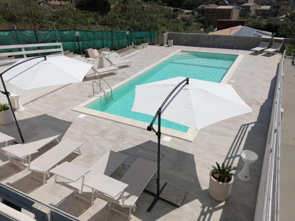 Casa Vacanze Villa Tropia Camastra Eksteriør billede