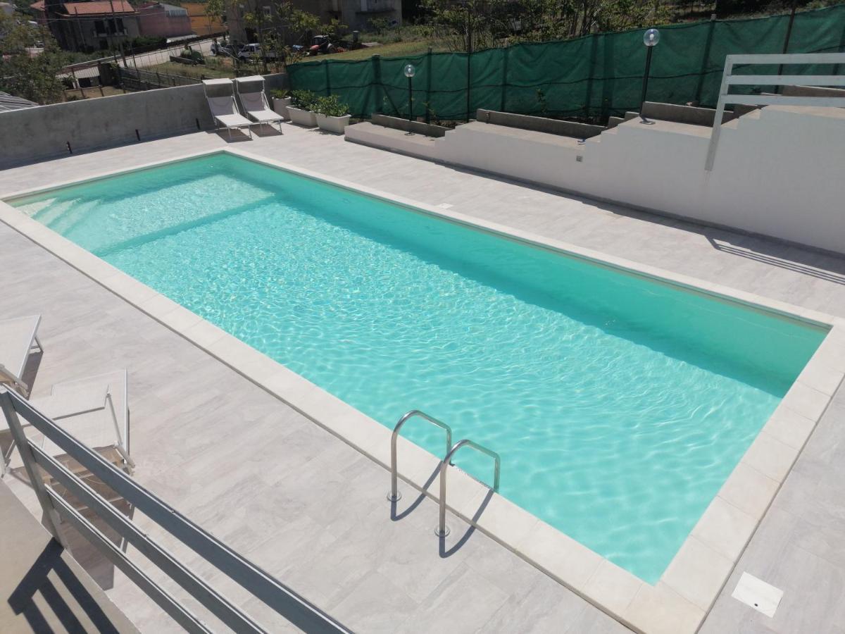 Casa Vacanze Villa Tropia Camastra Eksteriør billede